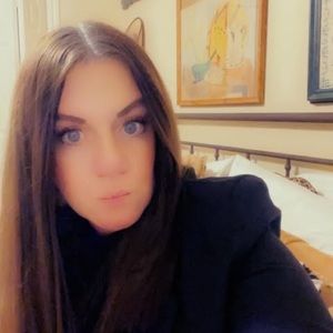 Meet your Posher, Celeste
